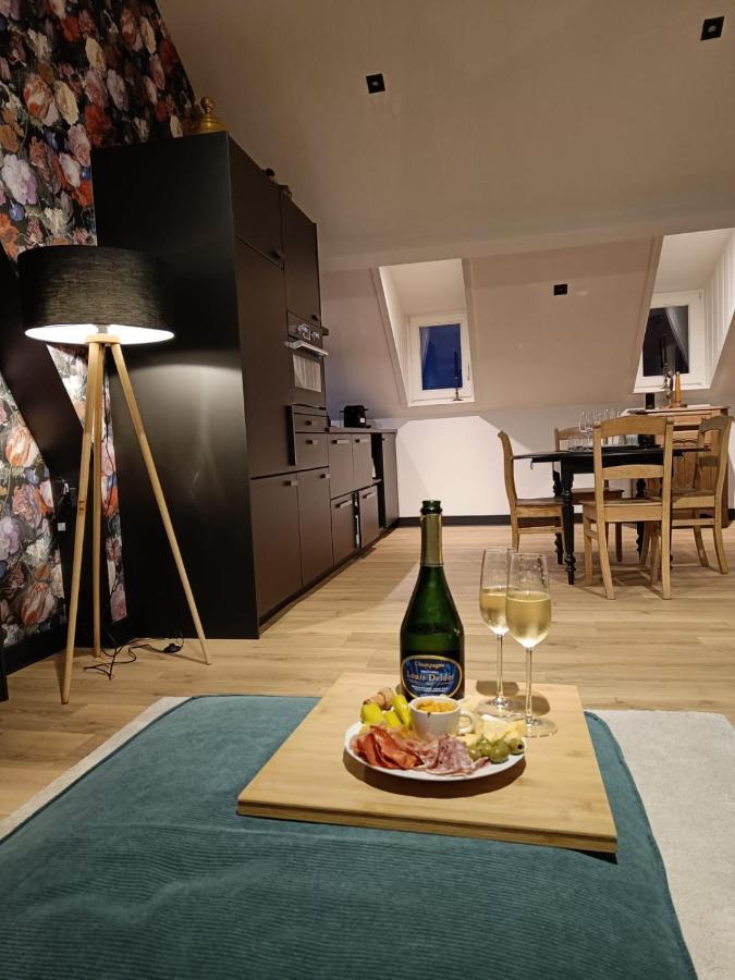 O Colombages Apartment Les Biolles Bagian luar foto
